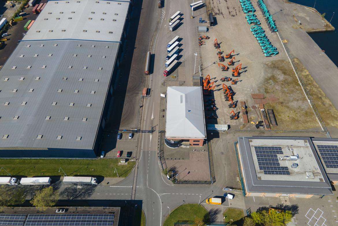 TE HUUR: Valreep 13                               Amsterdam Sloterdijk – Westelijk Havengebied